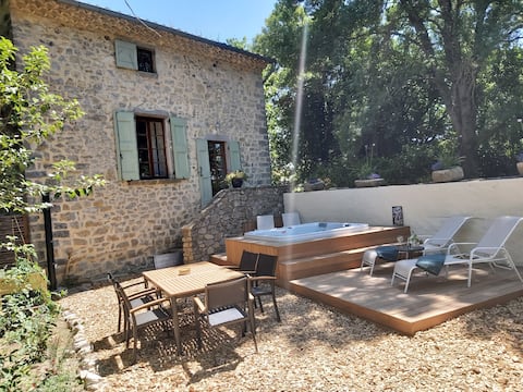 Old watermill with private garden, Mas du moulin neuf