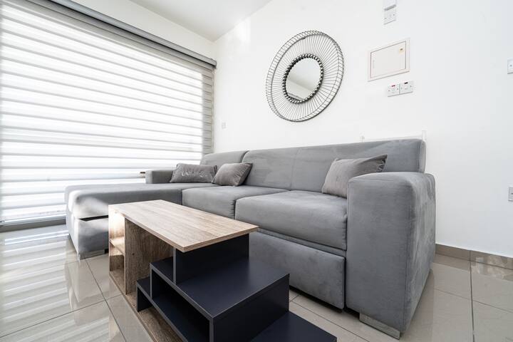 2+1 Flat With Swimming Pool / Netflix - Girne