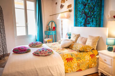 Healing Art House with Kitchen