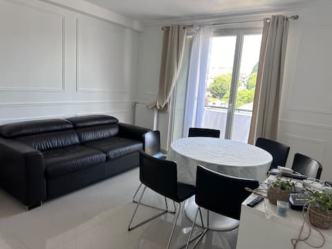 Cozy bright F4 near RER A & Paris