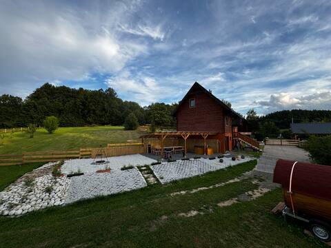 Family house in the Giant Mountains, 8 rooms, 10 - 16 people