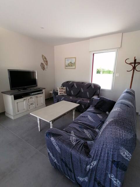 Top performing Airbnb: Comfortable vacation home 15 km from the sea in Vendée