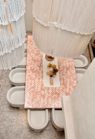 Majestic Mansion w/Huge Terrace gallery image 2