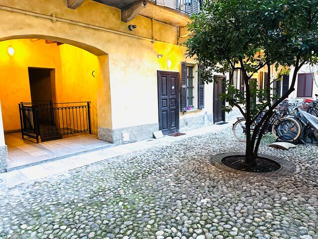 Cosy house in the heart of Navigli Center, Milan gallery image 5