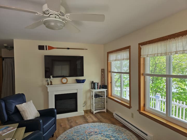 Grandpa's Cottage On Cayuga - 인터레이큰