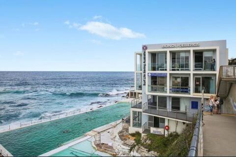 Beautiful seaside apartment near Bondi Beach!