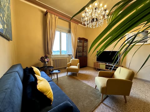 Top Airbnb: Fascinating Apt with terrace in Villa in San Casciano In Val Di Pesa