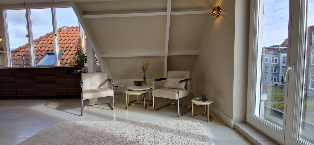 Top performing Airbnb: Casa Delea Attica - Luxury loft in De Pijp in Amsterdam