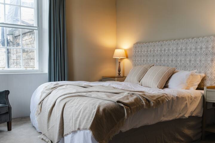 Royal Mile Apartment – Edinburgh gallery image 4