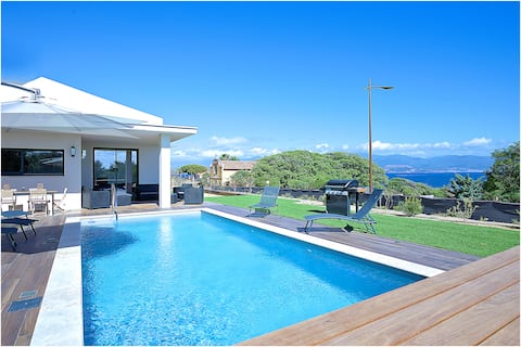 Casa Angelina – Heated pool villa with sea view
