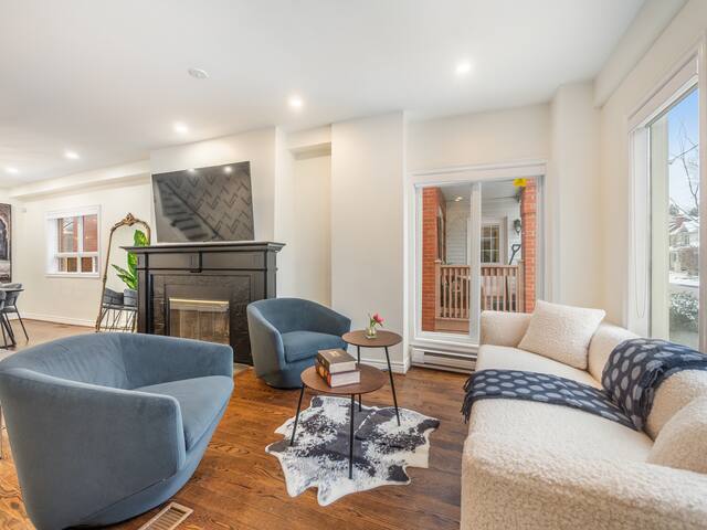 Modern 3BR & 2WR Townhouse gallery image 3