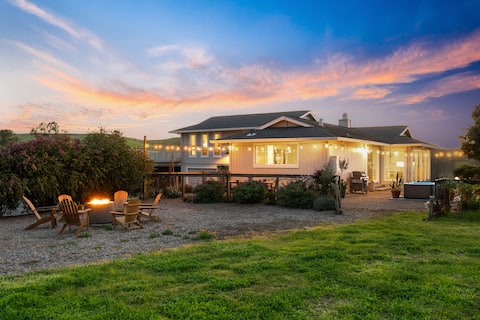 Modern Sonoma Farmstay | Hot Tub, Firepit, Animals