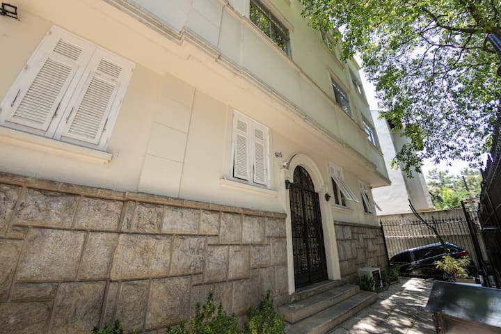 Entire Unit in Leblon (best location in Rio) gallery image 3