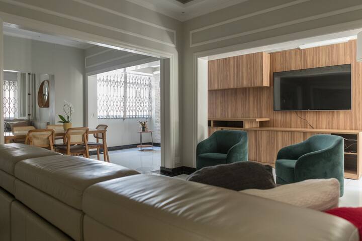 Entire Unit in Leblon (best location in Rio) gallery image 2