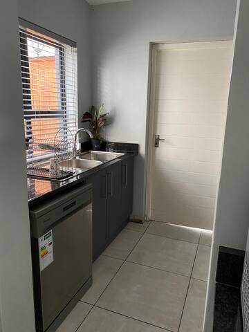 Home in Parklands East gallery image 5