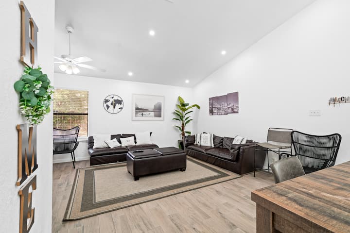 Spacious Family Home In Round Rock W/private Yard - Round Rock, TX