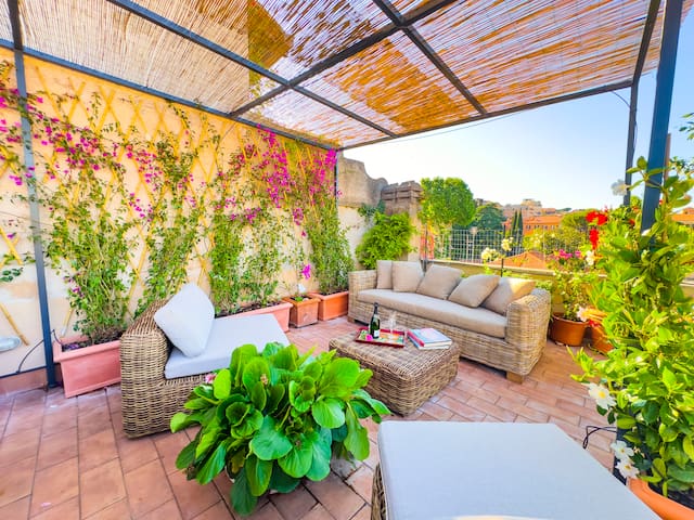 Trastevere Outstanding 4 BR Terraced Apartment