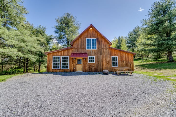 Rustic Elegance & Wooded Privacy - Seneca Lake, NY