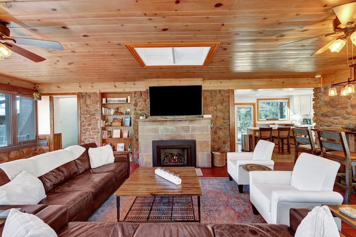 Mountain Cabin | Hot Tub •Sauna •Views •Pikes Peak - Manitou Springs, CO