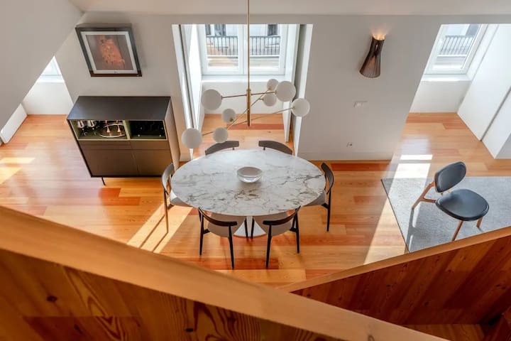 Luxury 2bd Duplex in the Heart of Historic Lisbon gallery image 3