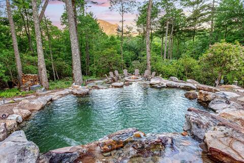 Alpenglow Falls - 6 acres in town! Hike - Sauna