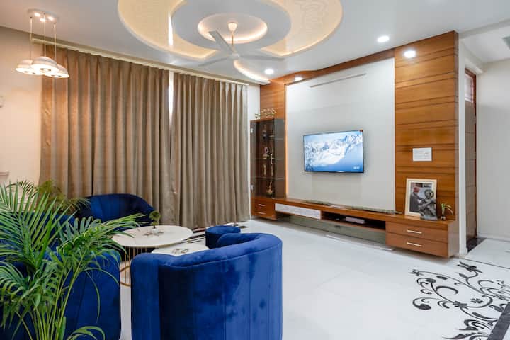 55-PALCOVÁ TV OBRAZOVKA 