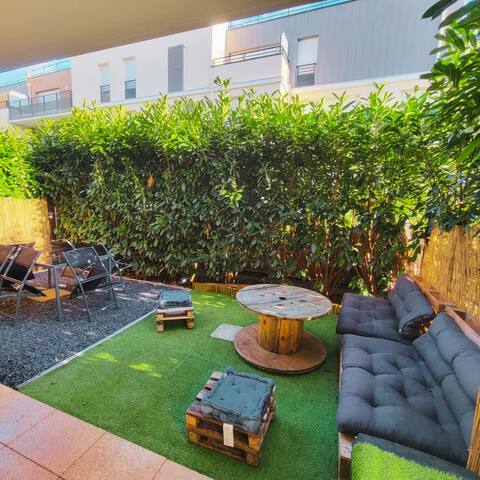 T2 Cozy with terrace near PARIS/ORLY