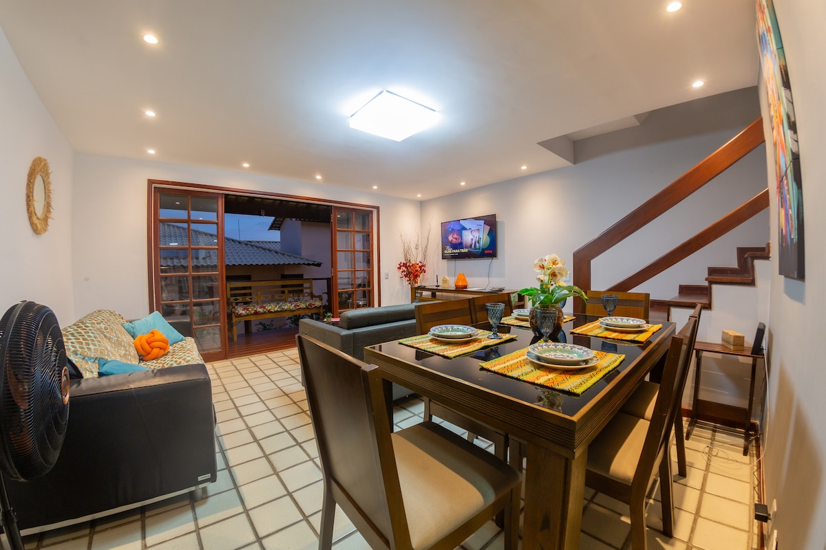 Popular Airbnb listing: Casa Pé na Areia (House on the Sand) - Camboinhas 2 minutes to the beach in Niterói