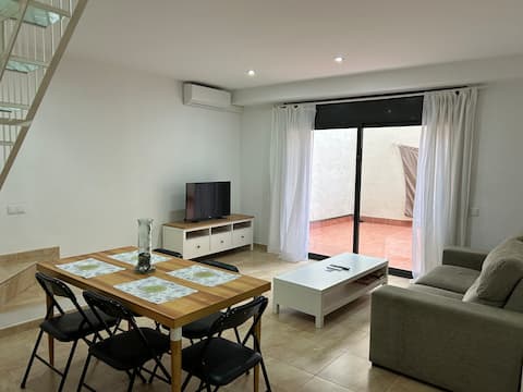 Charming Duplex 8km from Barcelona & Europa Fira