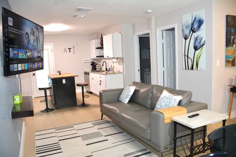 Centrally located renovated home 2216 Pine