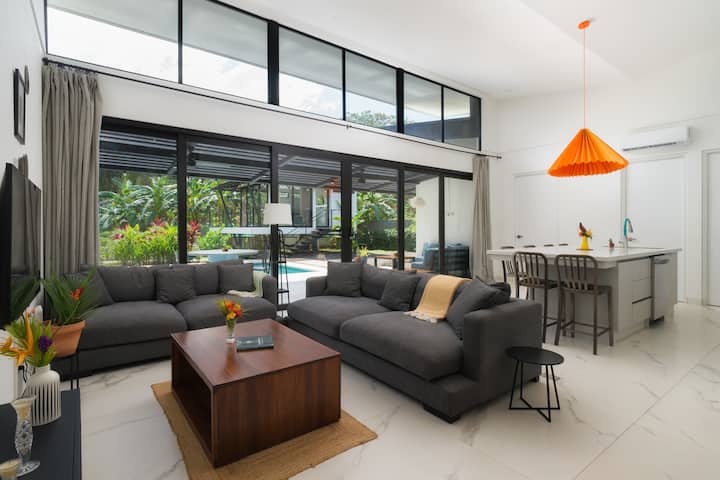 Lux Villa- Pool, High-speed Wifi, Bbq & Rooftop - Tamarindo