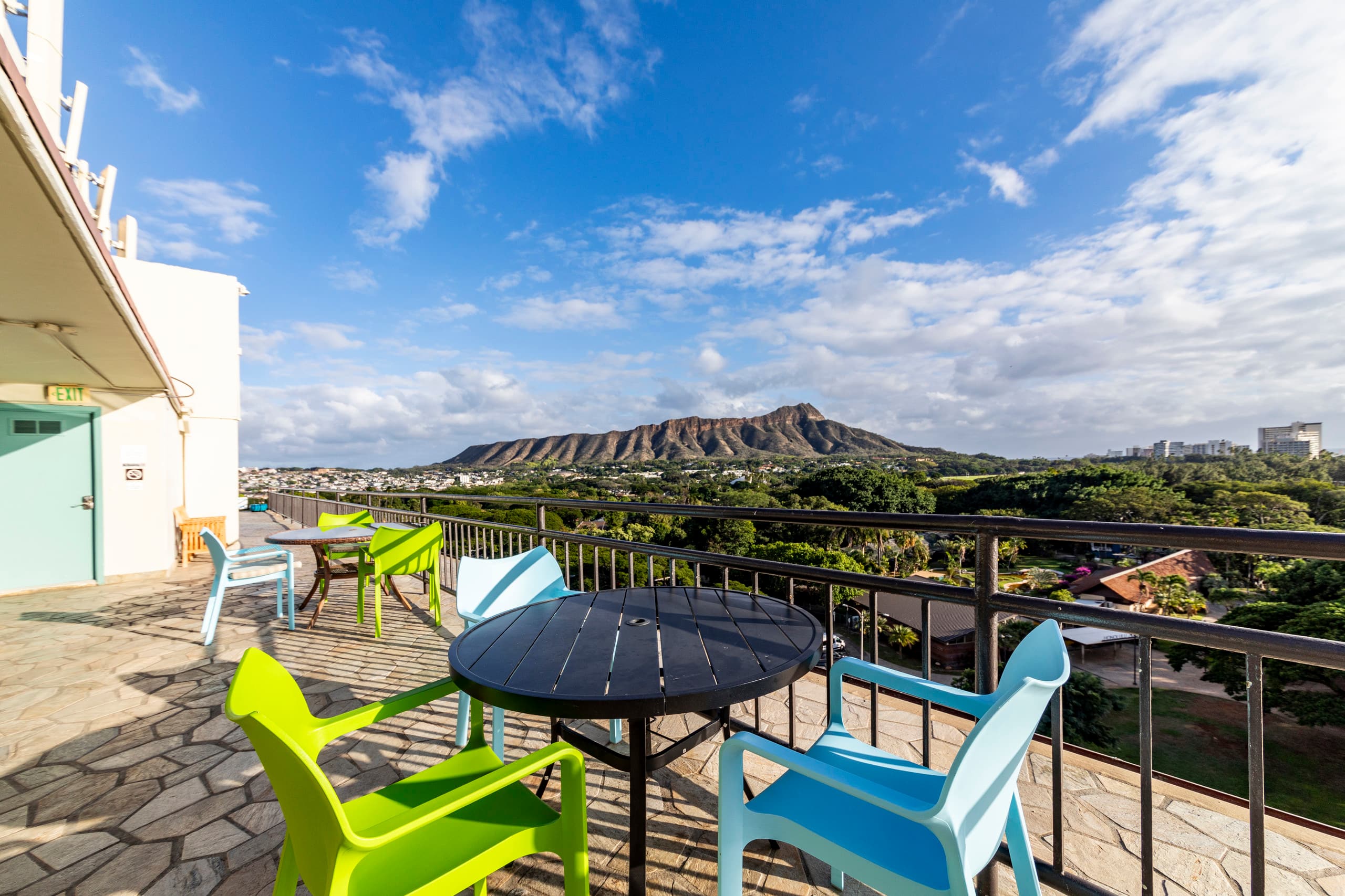 Condo in Honolulu · ★4.63 · Studio · 2 beds · 1 private bath - Image 20