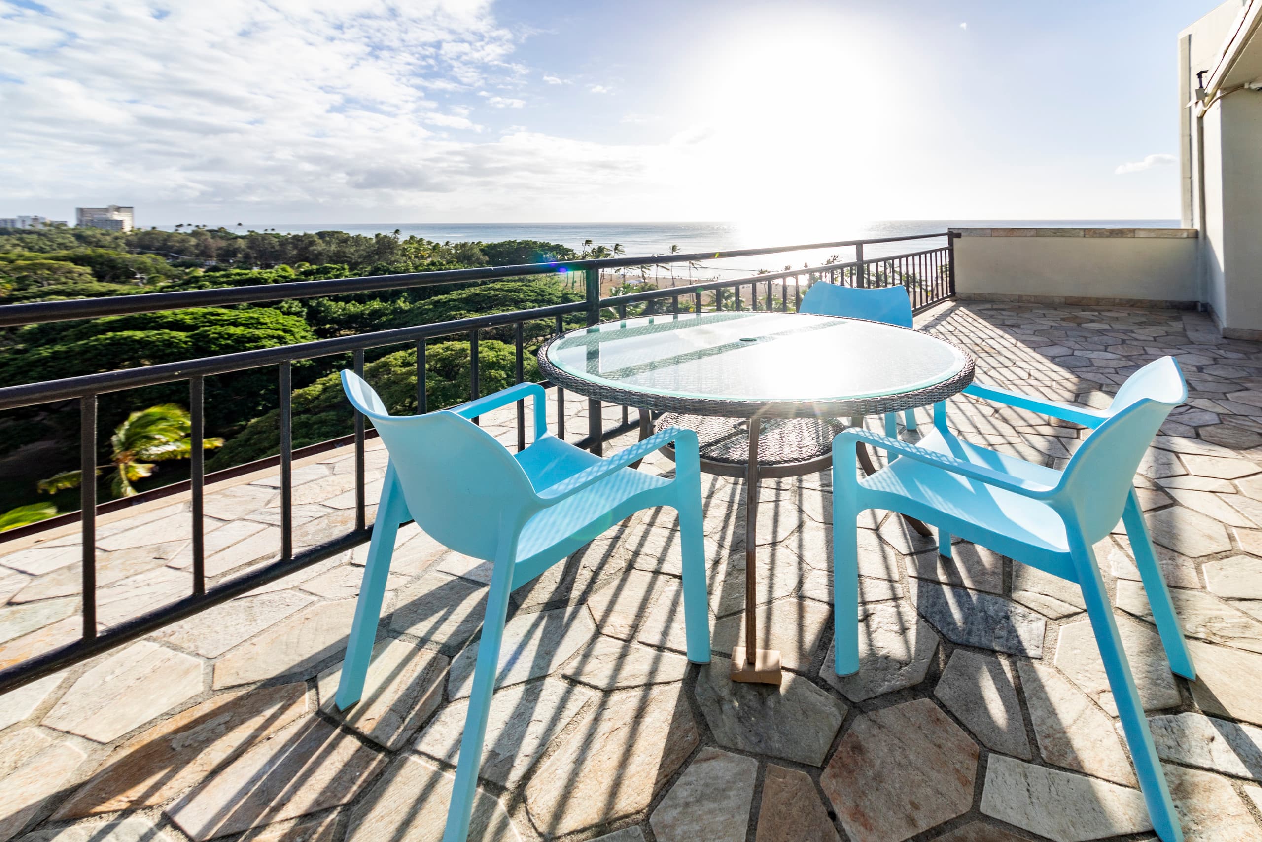 Condo in Honolulu · ★4.63 · Studio · 2 beds · 1 private bath - Image 22