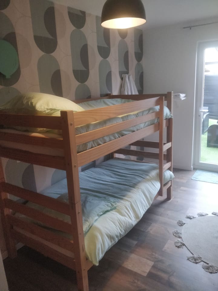 غرفة النوم 2