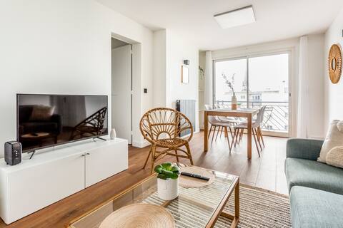 80 m² modern - quiet - parking - hyper center