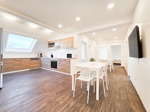 RAJ Living - 5 Rooms - Center - 10 min Messe DUS