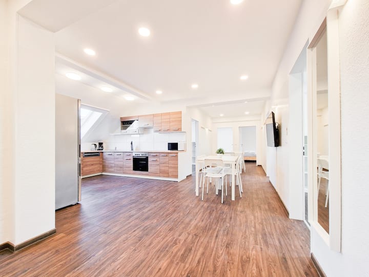 Raj Living - 5 Rooms - Center - 10 Min Messe Dus - Düsseldorf