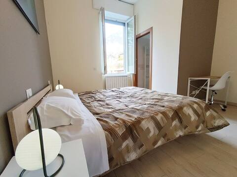 Cattaneo 65: 3 rooms, 5 minutes from the lake and station