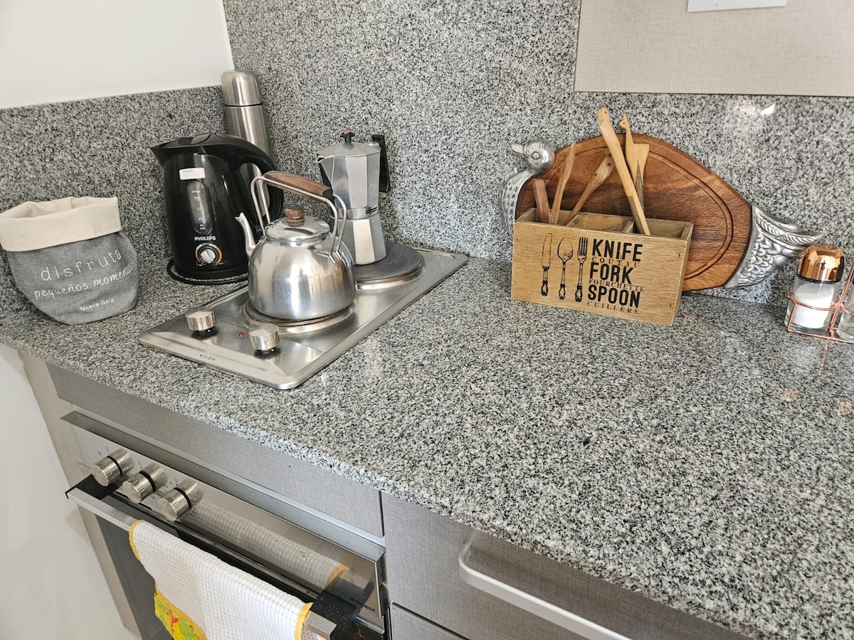 Top Airbnb: Studio with balcony - Excellent Location in Almagro