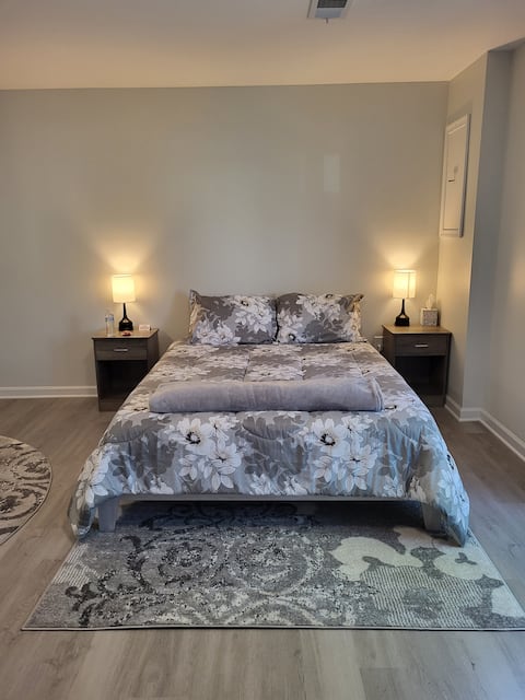 Stylish Basement Studio Apt in Beltsville