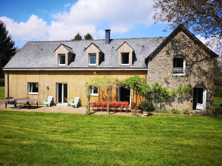 Maison Familiale Les Loges, 15 Pers, Déco Soignée - Mayenne