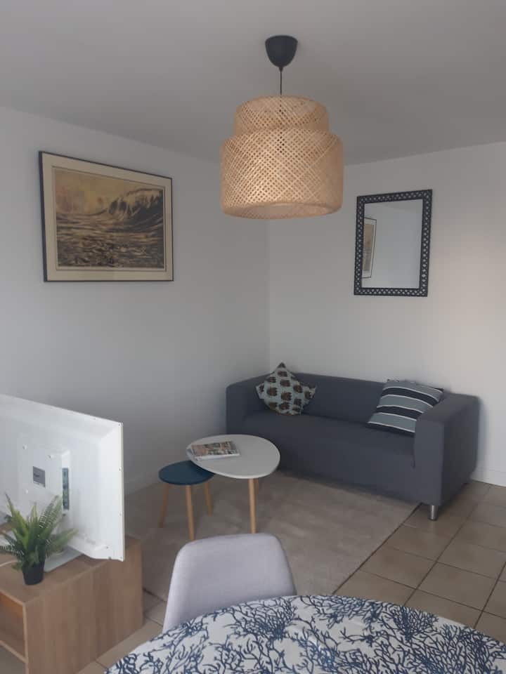 Appartement Avec Belle Terrasse - 200 M De La Mer - Luc-sur-Mer