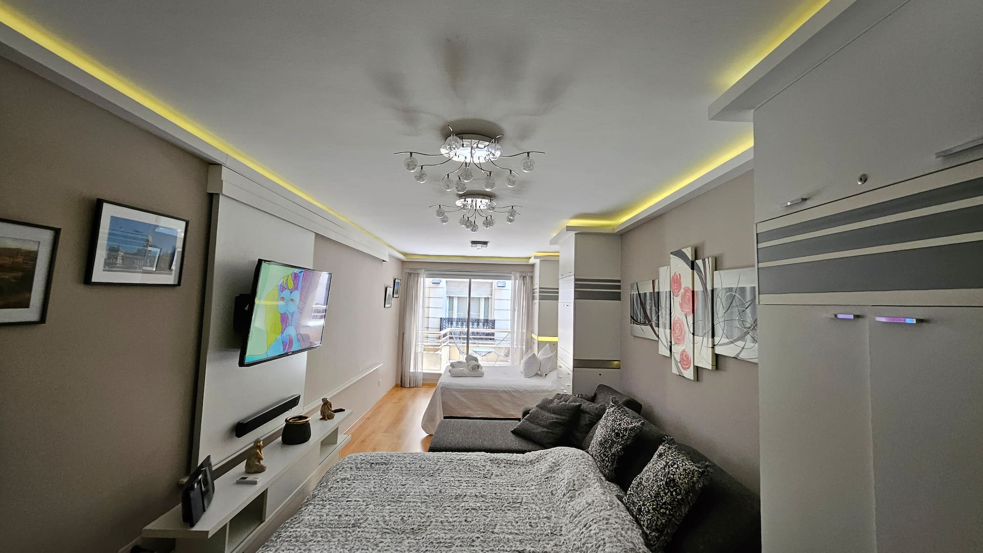 Studio apartment in Monserrat