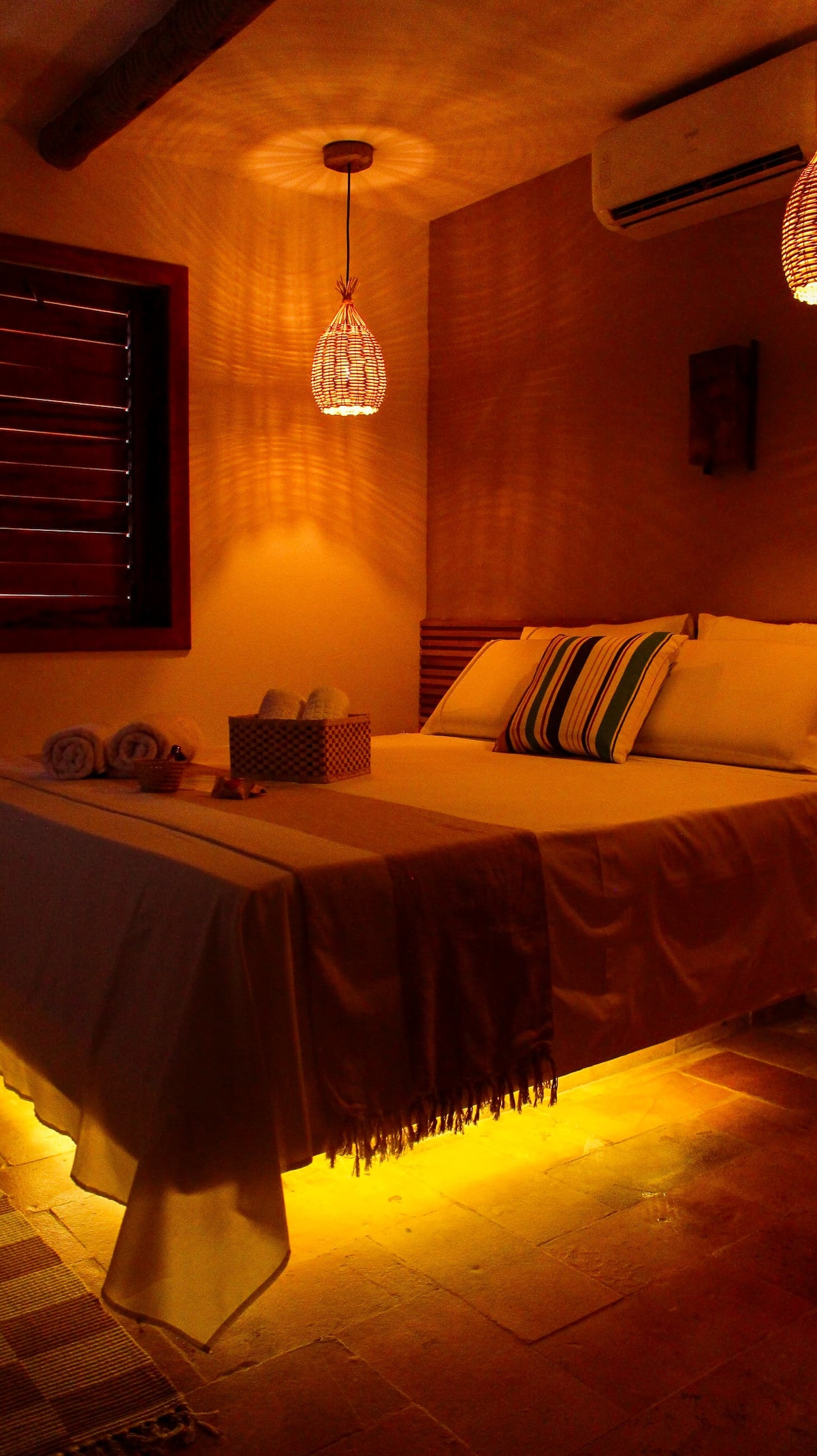 Anúncio popular: Chalets Mahalo J-30 steps from the beach (Premium) Couple em Fortim