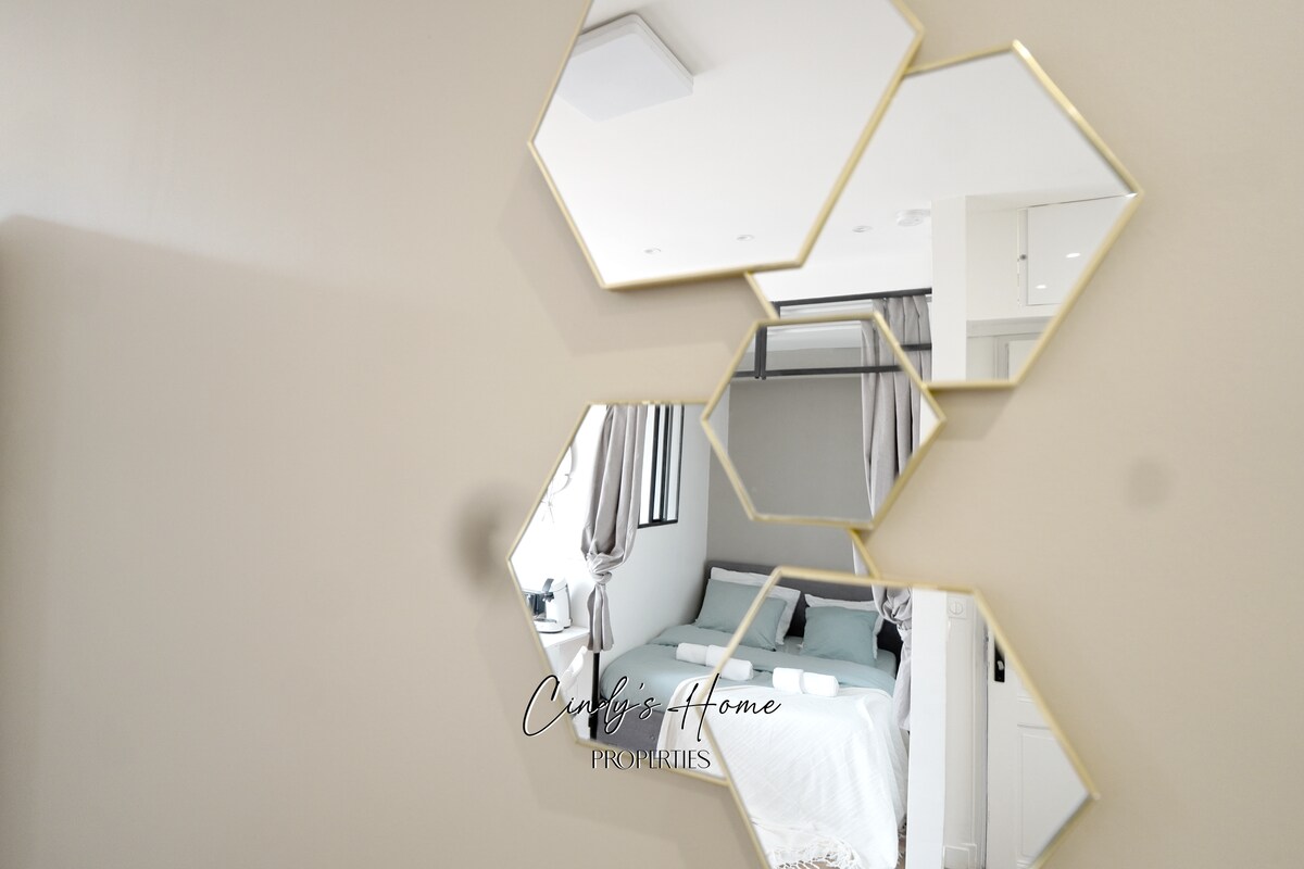 Double bed for two.
Sheets and towels included.