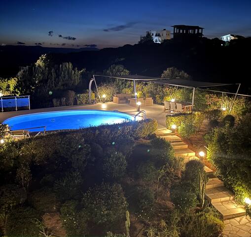 Ble Villa gallery image 3