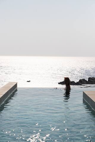 Casa Tarrha- Beachside Retreat with Heated Pool gallery image 3