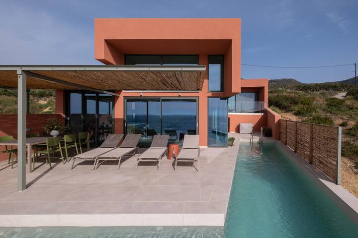 Casa Tarrha- Beachside Retreat with Heated Pool gallery image 5