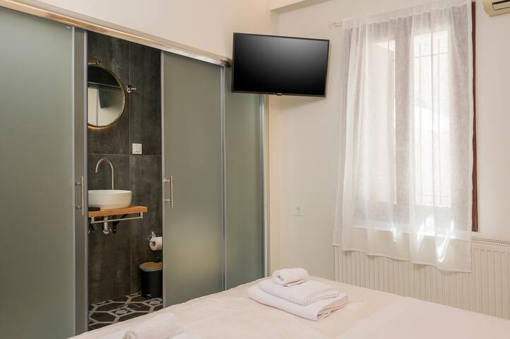 Belle Époque | Chania City Villa gallery image 2