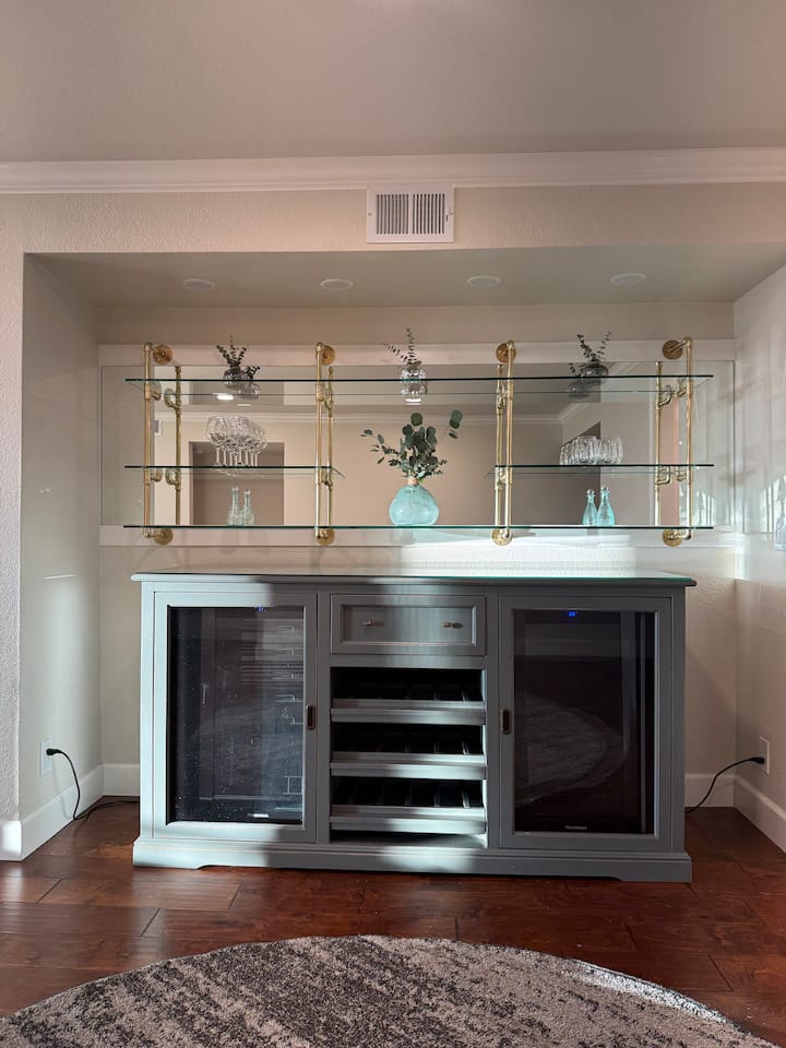 Cozy Condo W/ Water View+sunsets - Stockton, CA